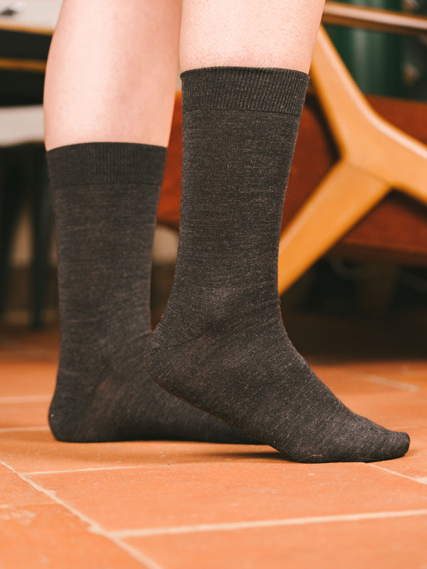 Pétrone chaussettes laine mérinos gris anthracite femme