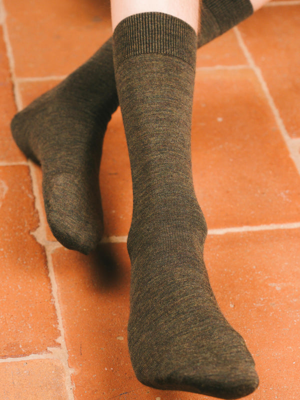 Pétrone chaussettes laine mérinos vert kaki homme