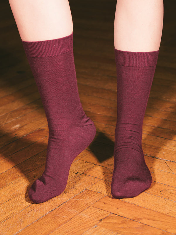 Pétrone chaussettes laine mérinos bordeaux foncé femme