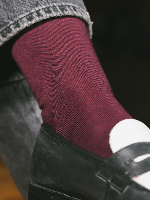 Pétrone chaussettes laine mérinos bordeaux foncé femme