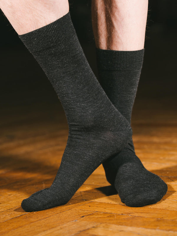Pétrone chaussettes laine mérinos gris anthracite homme